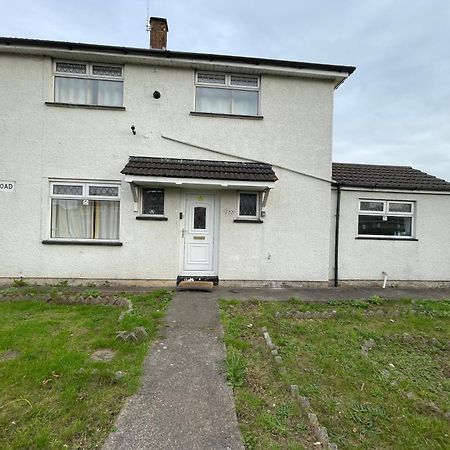 Holiday Home Cardiff City Sleeps 7 المظهر الخارجي الصورة