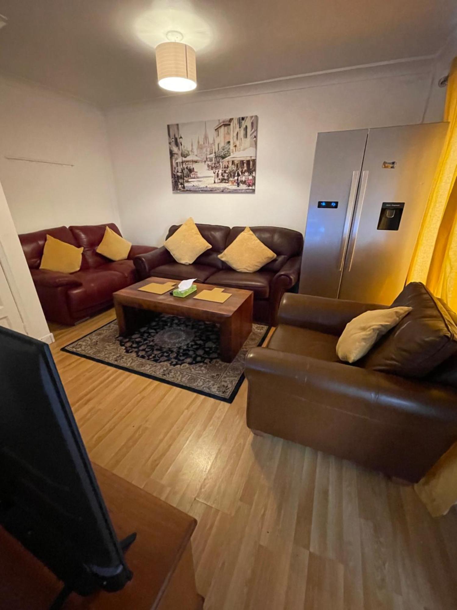 Holiday Home Cardiff City Sleeps 7 المظهر الخارجي الصورة